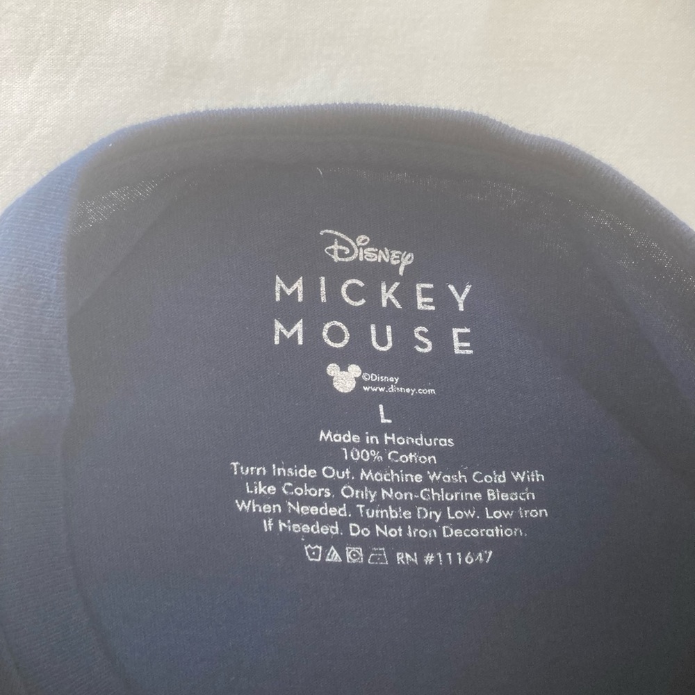 Disney Mickey Mouse T-shirt, men’s large - Picture 4 of 7